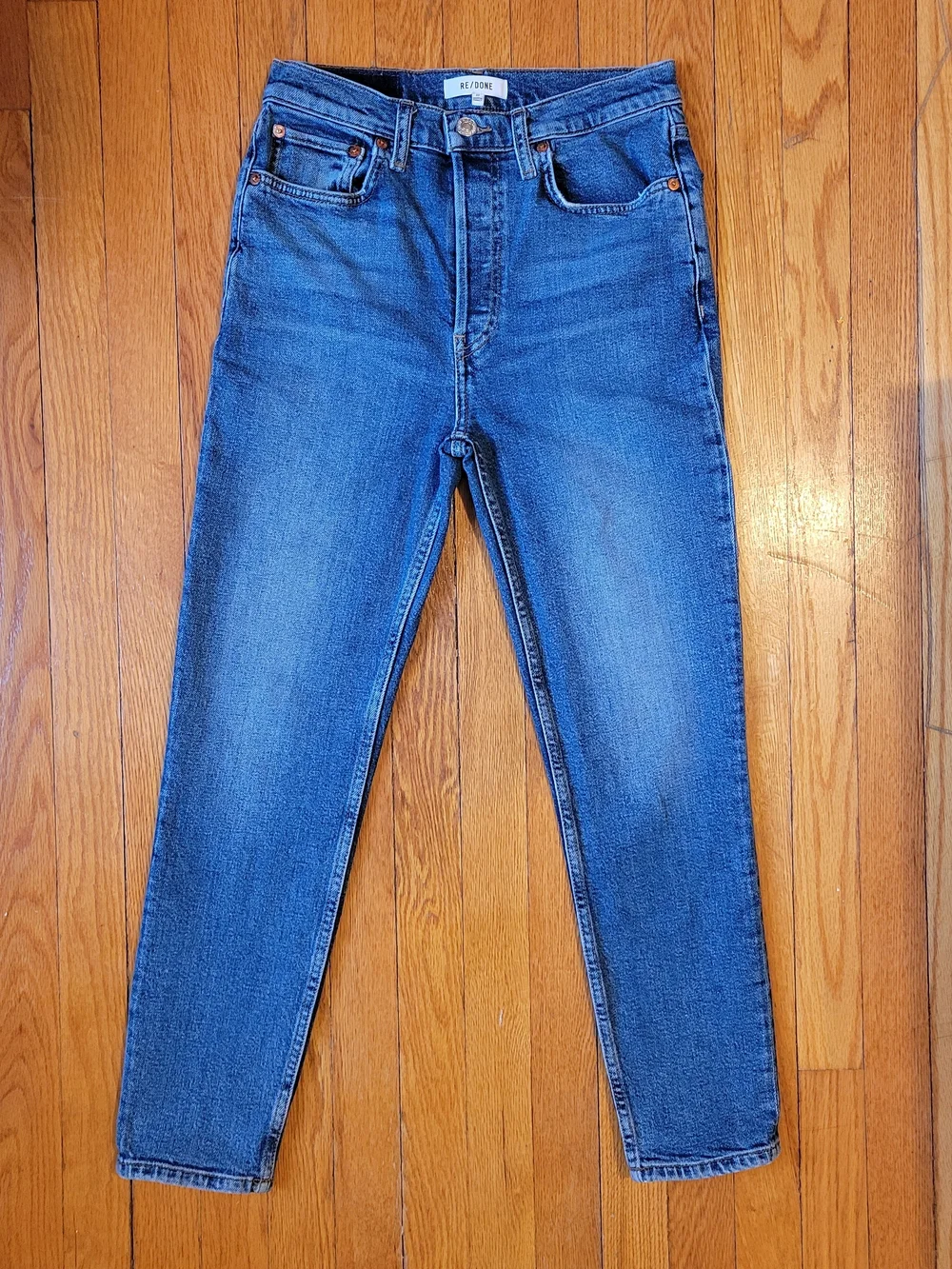 Levi’s 501 Original Fit Jeans – High Rise Cropped Straight Leg – Med Wash – W27 - Picture 9 of 10